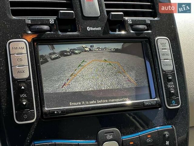 Червоний Ніссан Ліф, об'ємом двигуна 0 л та пробігом 98 тис. км за 6990 $, фото 25 на Automoto.ua