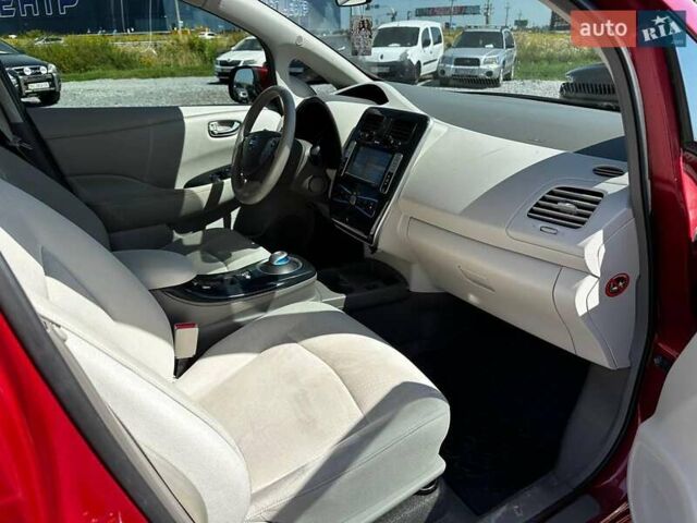 Червоний Ніссан Ліф, об'ємом двигуна 0 л та пробігом 98 тис. км за 6990 $, фото 28 на Automoto.ua