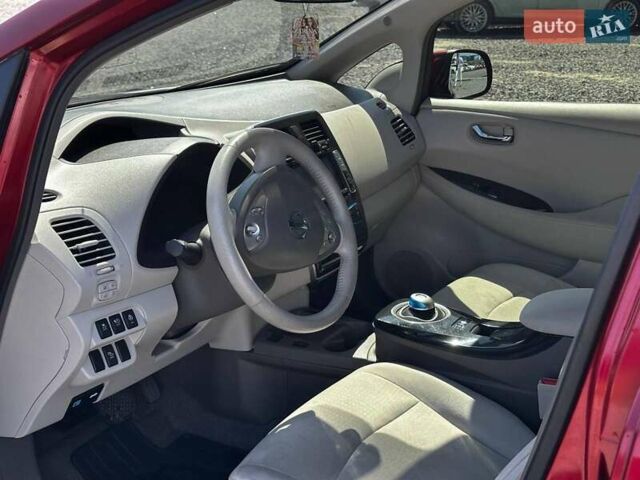 Червоний Ніссан Ліф, об'ємом двигуна 0 л та пробігом 98 тис. км за 6990 $, фото 16 на Automoto.ua