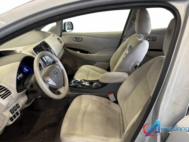 Красный Ниссан Лиф, объемом двигателя 0 л и пробегом 150 тыс. км за 4450 $, фото 8 на Automoto.ua