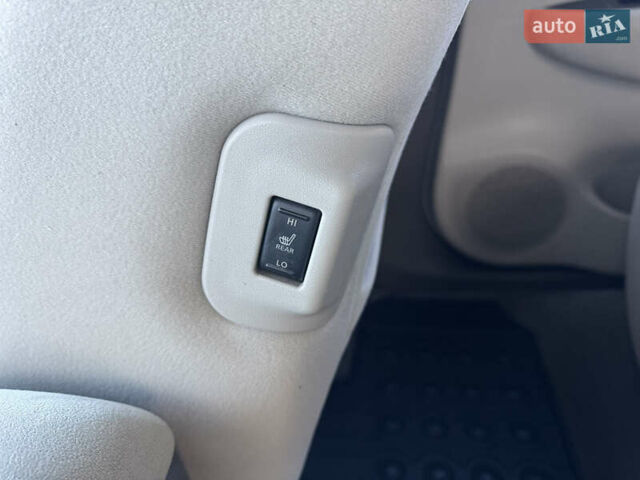 Червоний Ніссан Ліф, об'ємом двигуна 0 л та пробігом 140 тис. км за 4300 $, фото 19 на Automoto.ua