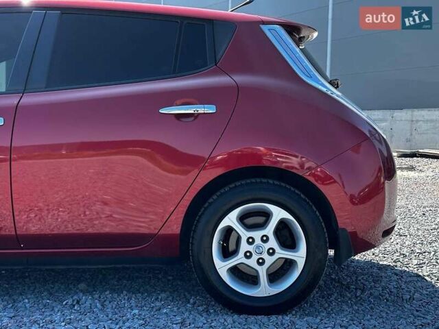 Червоний Ніссан Ліф, об'ємом двигуна 0 л та пробігом 98 тис. км за 6990 $, фото 5 на Automoto.ua