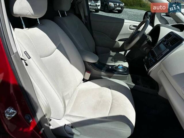 Червоний Ніссан Ліф, об'ємом двигуна 0 л та пробігом 98 тис. км за 6990 $, фото 29 на Automoto.ua