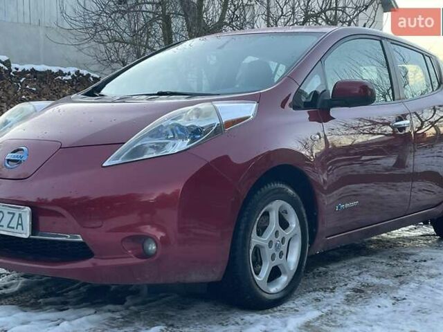 Червоний Ніссан Ліф, об'ємом двигуна 0 л та пробігом 131 тис. км за 5250 $, фото 2 на Automoto.ua