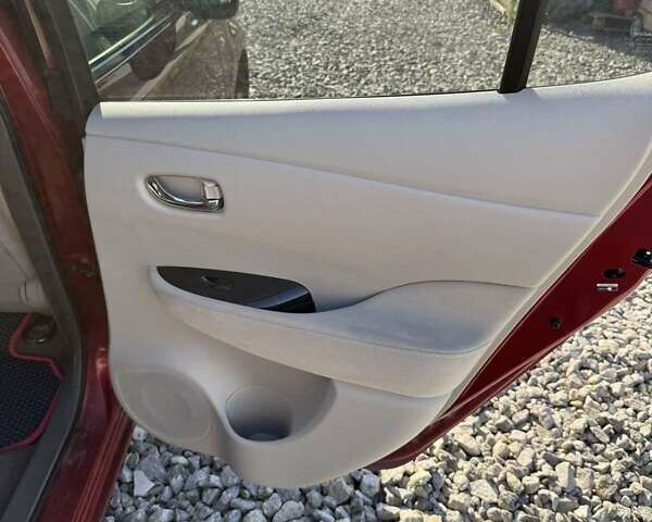 Червоний Ніссан Ліф, об'ємом двигуна 0 л та пробігом 126 тис. км за 5700 $, фото 8 на Automoto.ua