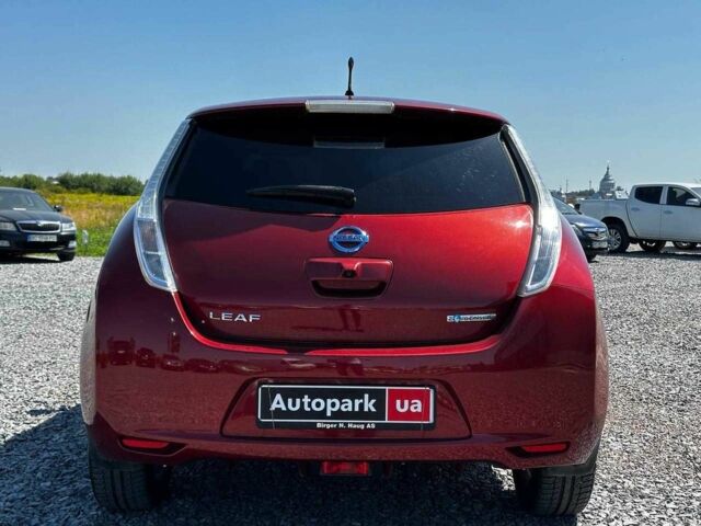 Красный Ниссан Лиф, объемом двигателя 0 л и пробегом 98 тыс. км за 5300 $, фото 7 на Automoto.ua