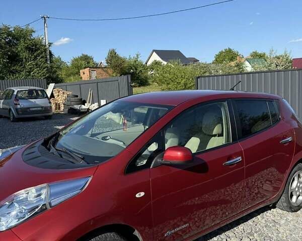 Червоний Ніссан Ліф, об'ємом двигуна 0 л та пробігом 126 тис. км за 5700 $, фото 16 на Automoto.ua