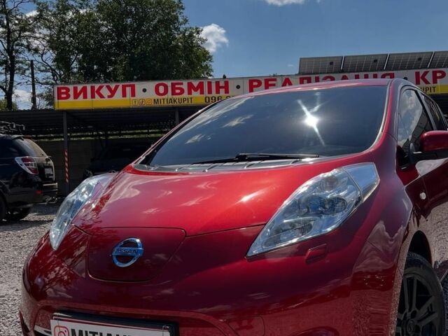 Красный Ниссан Лиф, объемом двигателя 0 л и пробегом 105 тыс. км за 6800 $, фото 2 на Automoto.ua