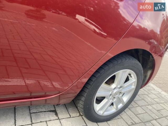 Красный Ниссан Лиф, объемом двигателя 0 л и пробегом 138 тыс. км за 4500 $, фото 4 на Automoto.ua