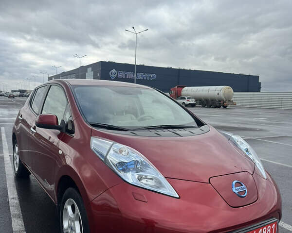 Красный Ниссан Лиф, объемом двигателя 0 л и пробегом 165 тыс. км за 4300 $, фото 28 на Automoto.ua