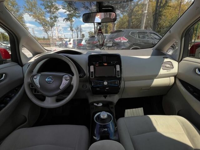 Красный Ниссан Лиф, объемом двигателя 0 л и пробегом 105 тыс. км за 6800 $, фото 17 на Automoto.ua