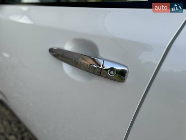 Червоний Ніссан Ліф, об'ємом двигуна 0 л та пробігом 90 тис. км за 5999 $, фото 29 на Automoto.ua