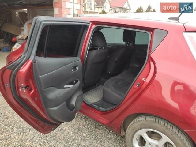 Червоний Ніссан Ліф, об'ємом двигуна 0 л та пробігом 113 тис. км за 9499 $, фото 4 на Automoto.ua
