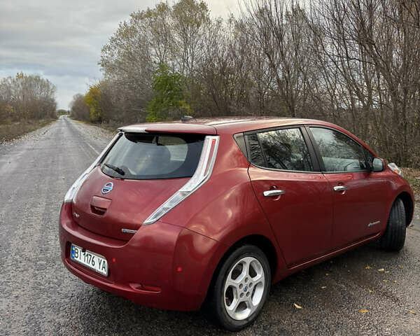 Червоний Ніссан Ліф, об'ємом двигуна 0 л та пробігом 89 тис. км за 6900 $, фото 2 на Automoto.ua
