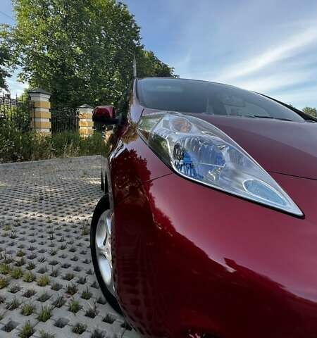 Красный Ниссан Лиф, объемом двигателя 0 л и пробегом 142 тыс. км за 6500 $, фото 21 на Automoto.ua