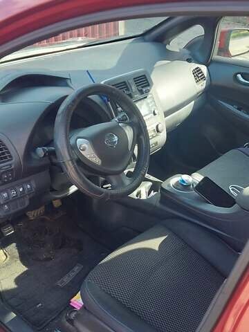 Червоний Ніссан Ліф, об'ємом двигуна 0 л та пробігом 215 тис. км за 5099 $, фото 2 на Automoto.ua