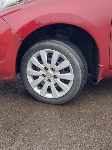 Червоний Ніссан Ліф, об'ємом двигуна 0 л та пробігом 215 тис. км за 5099 $, фото 4 на Automoto.ua