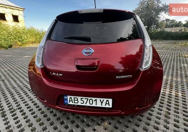 Красный Ниссан Лиф, объемом двигателя 0 л и пробегом 142 тыс. км за 6500 $, фото 6 на Automoto.ua