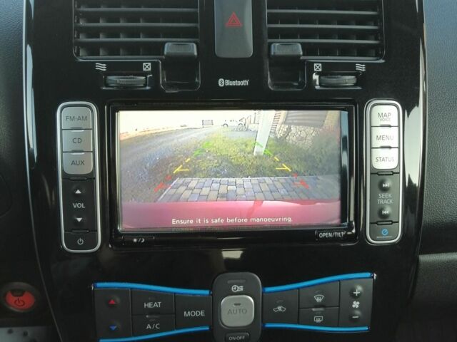 Красный Ниссан Лиф, объемом двигателя 0 л и пробегом 104 тыс. км за 7000 $, фото 6 на Automoto.ua