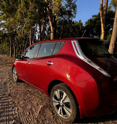 Червоний Ніссан Ліф, об'ємом двигуна 0 л та пробігом 127 тис. км за 8500 $, фото 9 на Automoto.ua