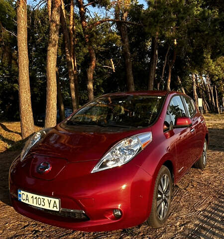 Червоний Ніссан Ліф, об'ємом двигуна 0 л та пробігом 127 тис. км за 8500 $, фото 4 на Automoto.ua