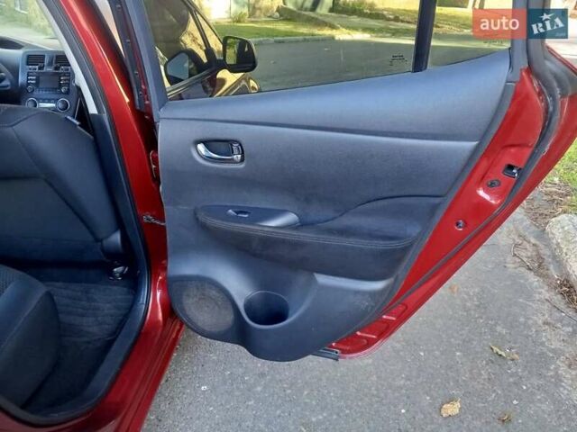 Червоний Ніссан Ліф, об'ємом двигуна 0 л та пробігом 93 тис. км за 5500 $, фото 23 на Automoto.ua