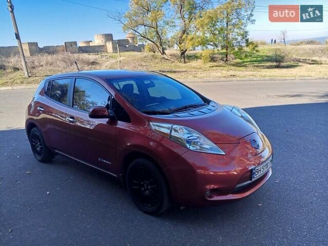Червоний Ніссан Ліф, об'ємом двигуна 0 л та пробігом 93 тис. км за 5500 $, фото 2 на Automoto.ua