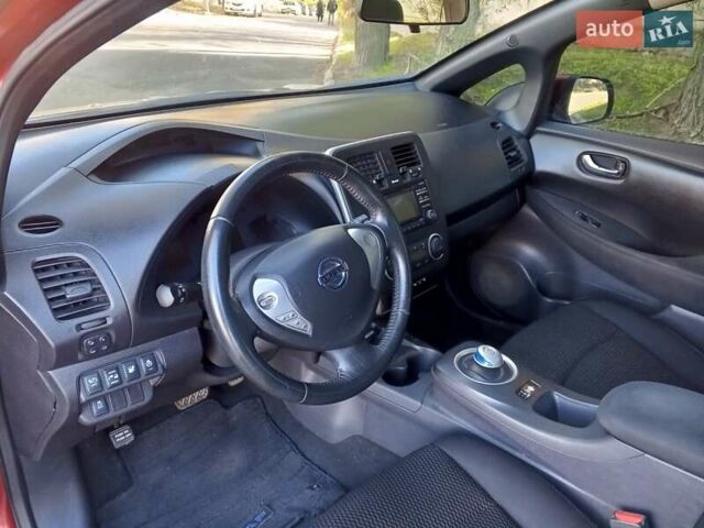 Червоний Ніссан Ліф, об'ємом двигуна 0 л та пробігом 93 тис. км за 5500 $, фото 47 на Automoto.ua