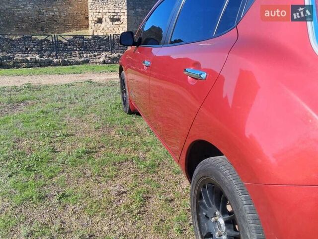Червоний Ніссан Ліф, об'ємом двигуна 0 л та пробігом 93 тис. км за 5500 $, фото 16 на Automoto.ua