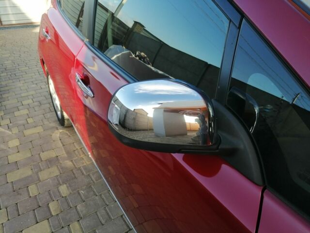 Красный Ниссан Лиф, объемом двигателя 0 л и пробегом 104 тыс. км за 7000 $, фото 18 на Automoto.ua