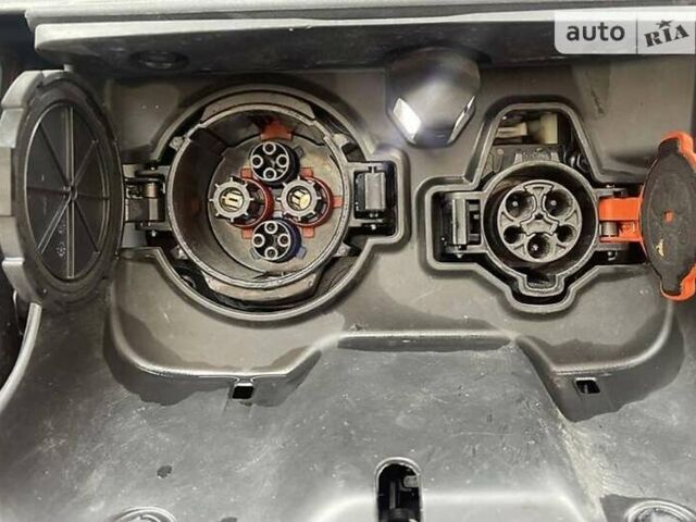 Красный Ниссан Лиф, объемом двигателя 0 л и пробегом 122 тыс. км за 4950 $, фото 10 на Automoto.ua