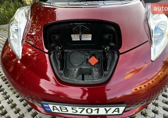 Красный Ниссан Лиф, объемом двигателя 0 л и пробегом 142 тыс. км за 6500 $, фото 19 на Automoto.ua