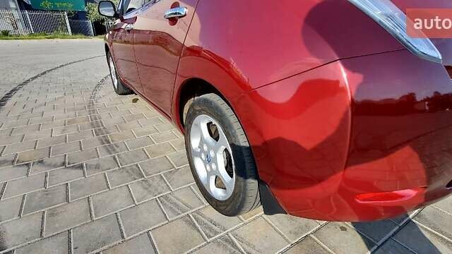 Красный Ниссан Лиф, объемом двигателя 0 л и пробегом 195 тыс. км за 8100 $, фото 8 на Automoto.ua