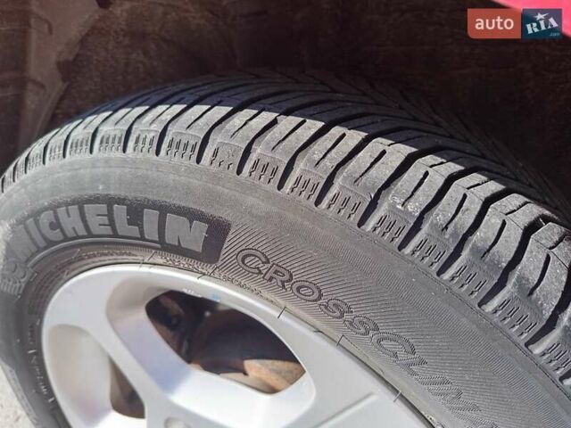 Красный Ниссан Лиф, объемом двигателя 0 л и пробегом 146 тыс. км за 5700 $, фото 8 на Automoto.ua