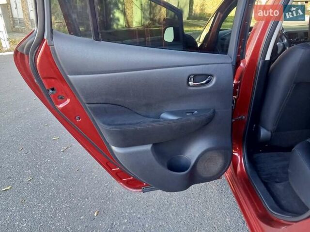 Червоний Ніссан Ліф, об'ємом двигуна 0 л та пробігом 93 тис. км за 5500 $, фото 48 на Automoto.ua