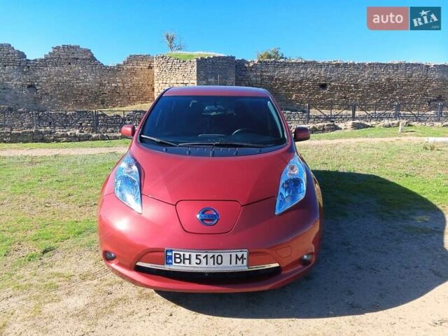 Червоний Ніссан Ліф, об'ємом двигуна 0 л та пробігом 93 тис. км за 5500 $, фото 6 на Automoto.ua