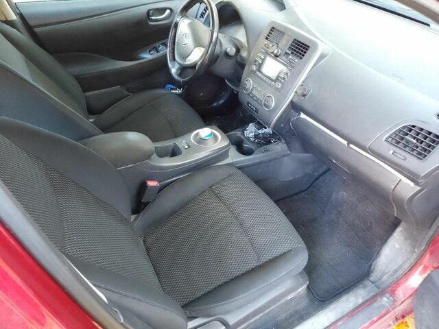 Червоний Ніссан Ліф, об'ємом двигуна 0 л та пробігом 100 тис. км за 4700 $, фото 5 на Automoto.ua