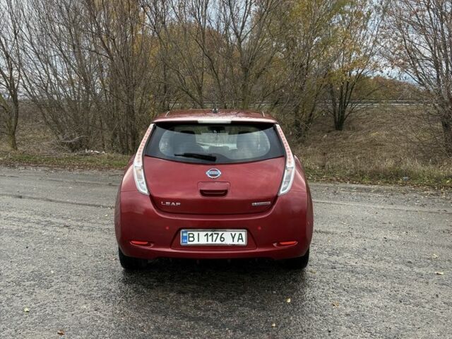 Червоний Ніссан Ліф, об'ємом двигуна 0 л та пробігом 89 тис. км за 6900 $, фото 3 на Automoto.ua