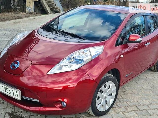 Красный Ниссан Лиф, объемом двигателя 0 л и пробегом 122 тыс. км за 4950 $, фото 1 на Automoto.ua