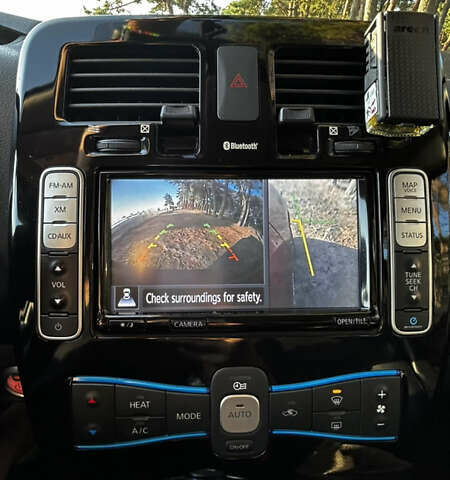 Червоний Ніссан Ліф, об'ємом двигуна 0 л та пробігом 127 тис. км за 8500 $, фото 7 на Automoto.ua