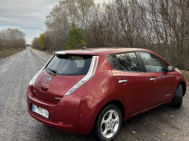 Червоний Ніссан Ліф, об'ємом двигуна 0 л та пробігом 89 тис. км за 6900 $, фото 2 на Automoto.ua