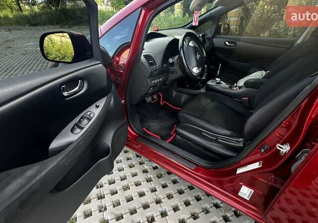 Красный Ниссан Лиф, объемом двигателя 0 л и пробегом 142 тыс. км за 6500 $, фото 10 на Automoto.ua