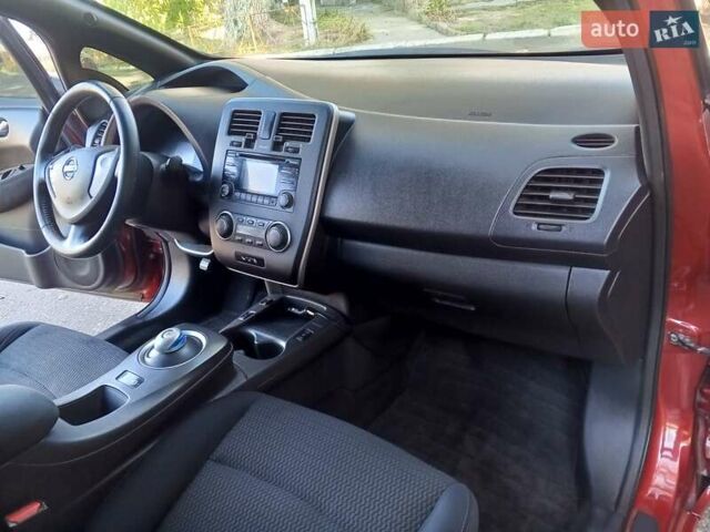 Червоний Ніссан Ліф, об'ємом двигуна 0 л та пробігом 93 тис. км за 5500 $, фото 60 на Automoto.ua