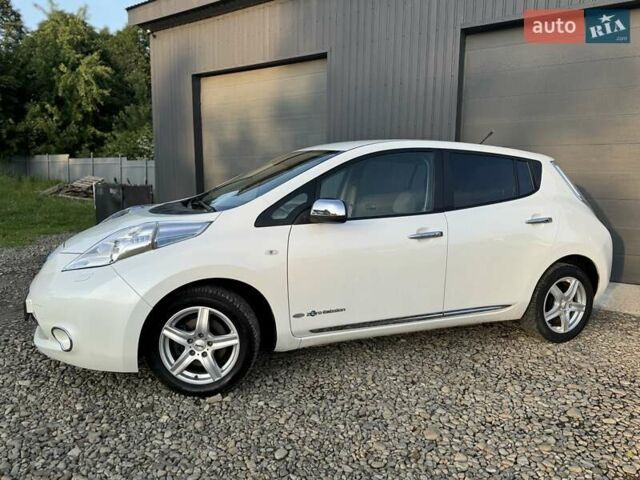 Червоний Ніссан Ліф, об'ємом двигуна 0 л та пробігом 90 тис. км за 5999 $, фото 16 на Automoto.ua