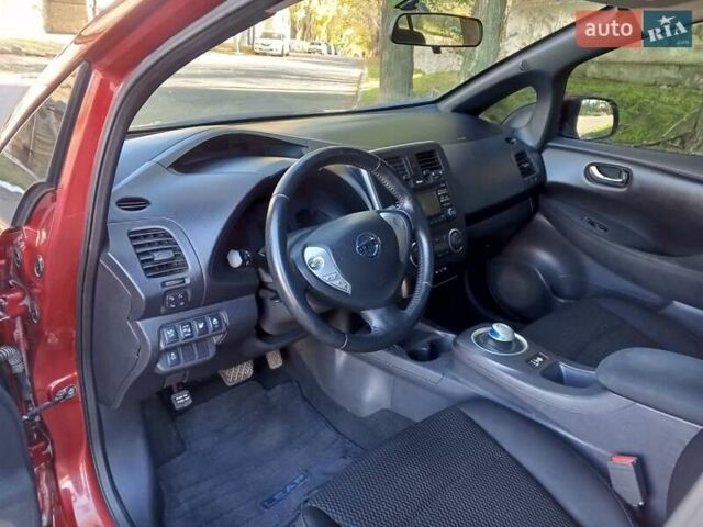 Червоний Ніссан Ліф, об'ємом двигуна 0 л та пробігом 93 тис. км за 5500 $, фото 22 на Automoto.ua