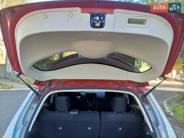 Червоний Ніссан Ліф, об'ємом двигуна 0 л та пробігом 93 тис. км за 5500 $, фото 40 на Automoto.ua
