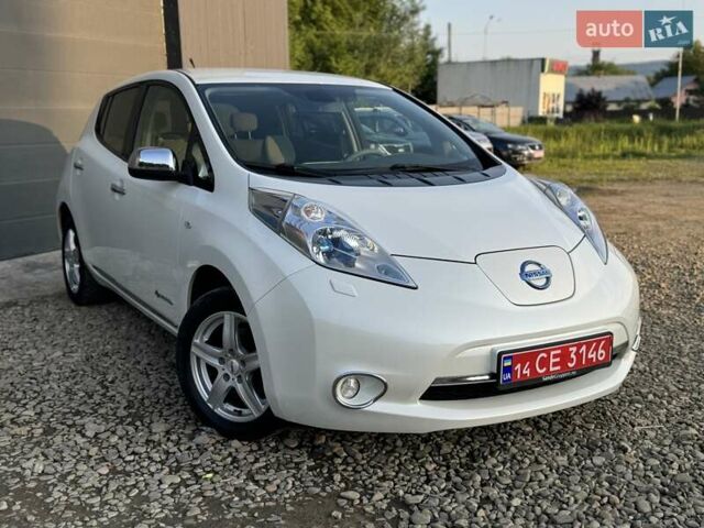 Червоний Ніссан Ліф, об'ємом двигуна 0 л та пробігом 90 тис. км за 5999 $, фото 9 на Automoto.ua