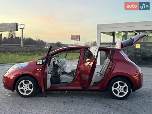 Красный Ниссан Лиф, объемом двигателя 0 л и пробегом 95 тыс. км за 5400 $, фото 35 на Automoto.ua
