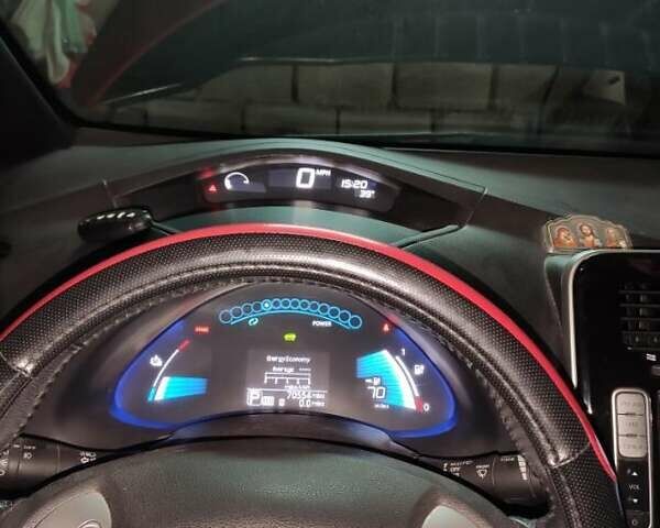 Червоний Ніссан Ліф, об'ємом двигуна 0 л та пробігом 113 тис. км за 9499 $, фото 7 на Automoto.ua