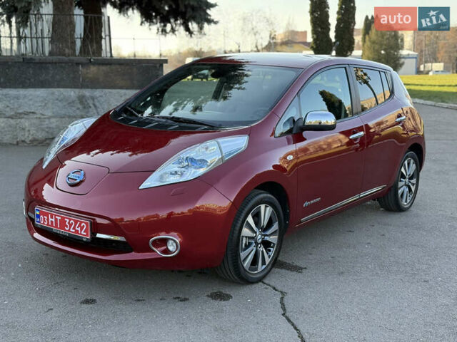 Красный Ниссан Лиф, объемом двигателя 0 л и пробегом 142 тыс. км за 6850 $, фото 2 на Automoto.ua